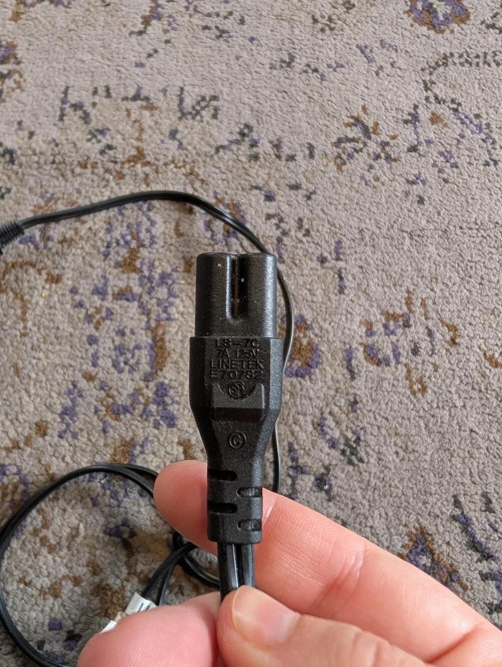 Genuine OEM Nikon Quick Battery Charger MH-23 8.4V .9A *BATTERIES NOT INCLUDED*